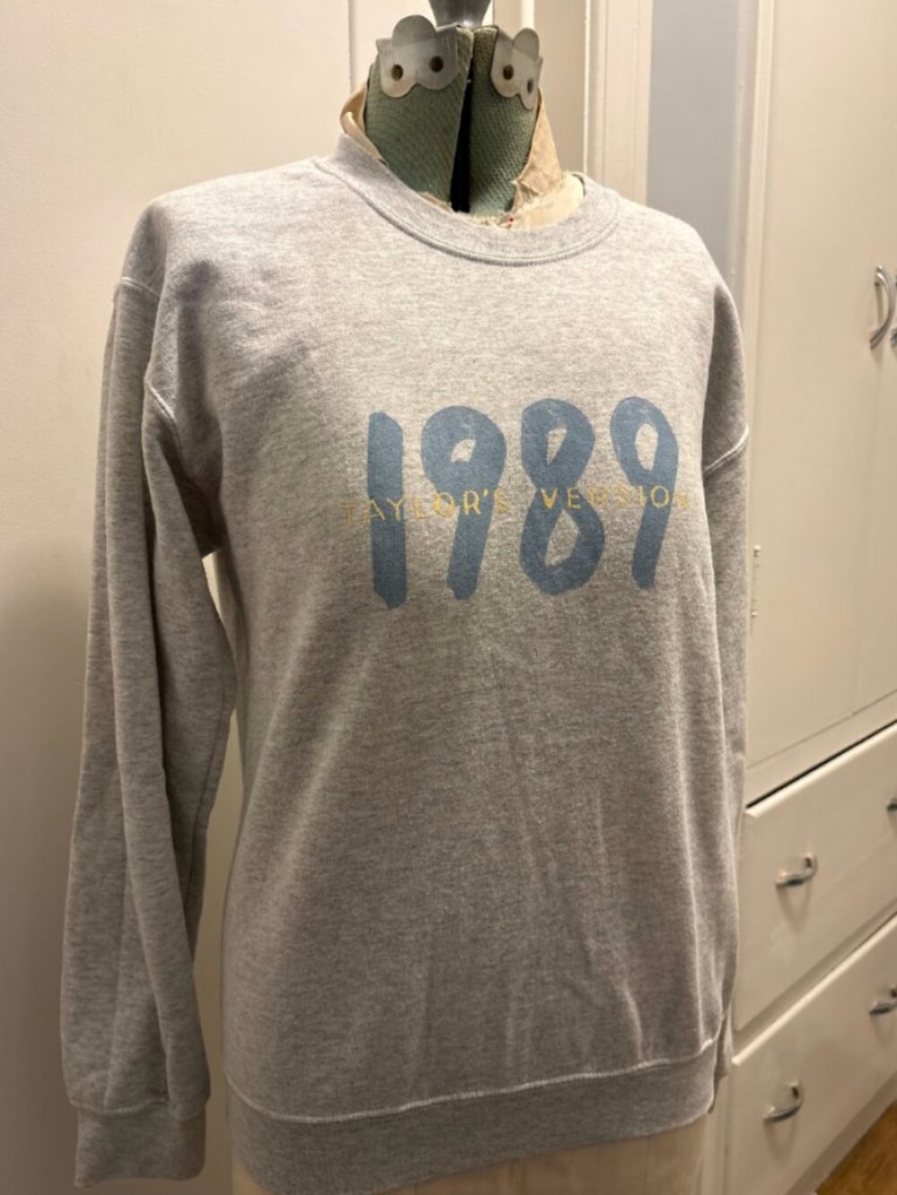 Official Taylor Swift 1989 Taylor's Version Grey Crewneck Sweatshirt S